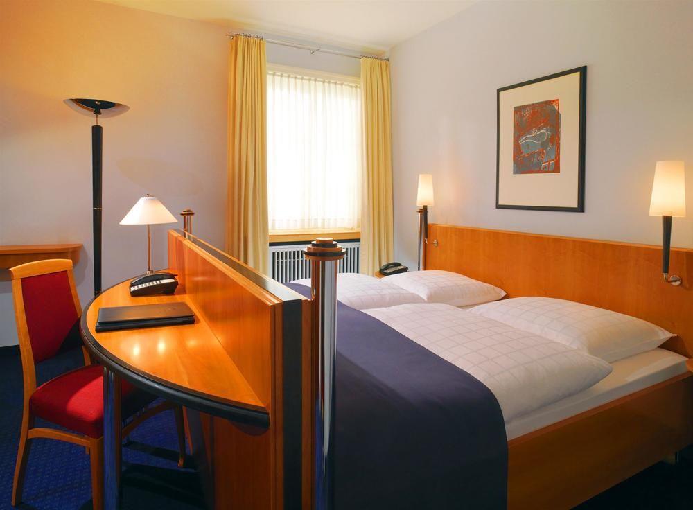 Hotel Elephant Weimar, Autograph Collection מראה חיצוני תמונה A typical room at a hotel