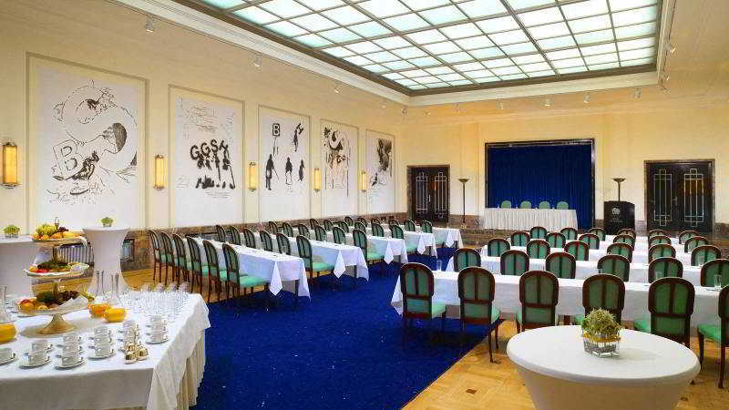 Hotel Elephant Weimar, Autograph Collection מראה חיצוני תמונה The interior of the ballroom