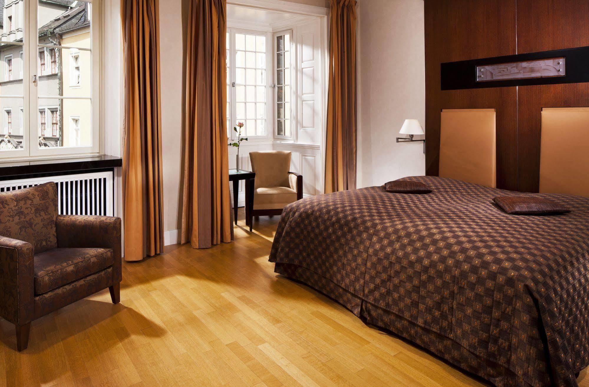 Hotel Elephant Weimar, Autograph Collection מראה חיצוני תמונה A room at the Hotel Axelmannstein